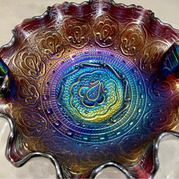 Fenton carnival glass basket with handle - Picture 3 of 7